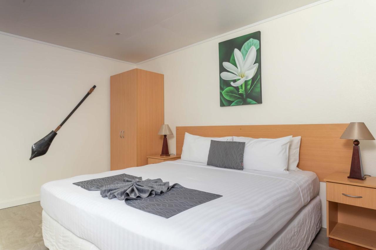 Moana Sands Beachfront Hotel ราโรทองกา ภายนอก รูปภาพ